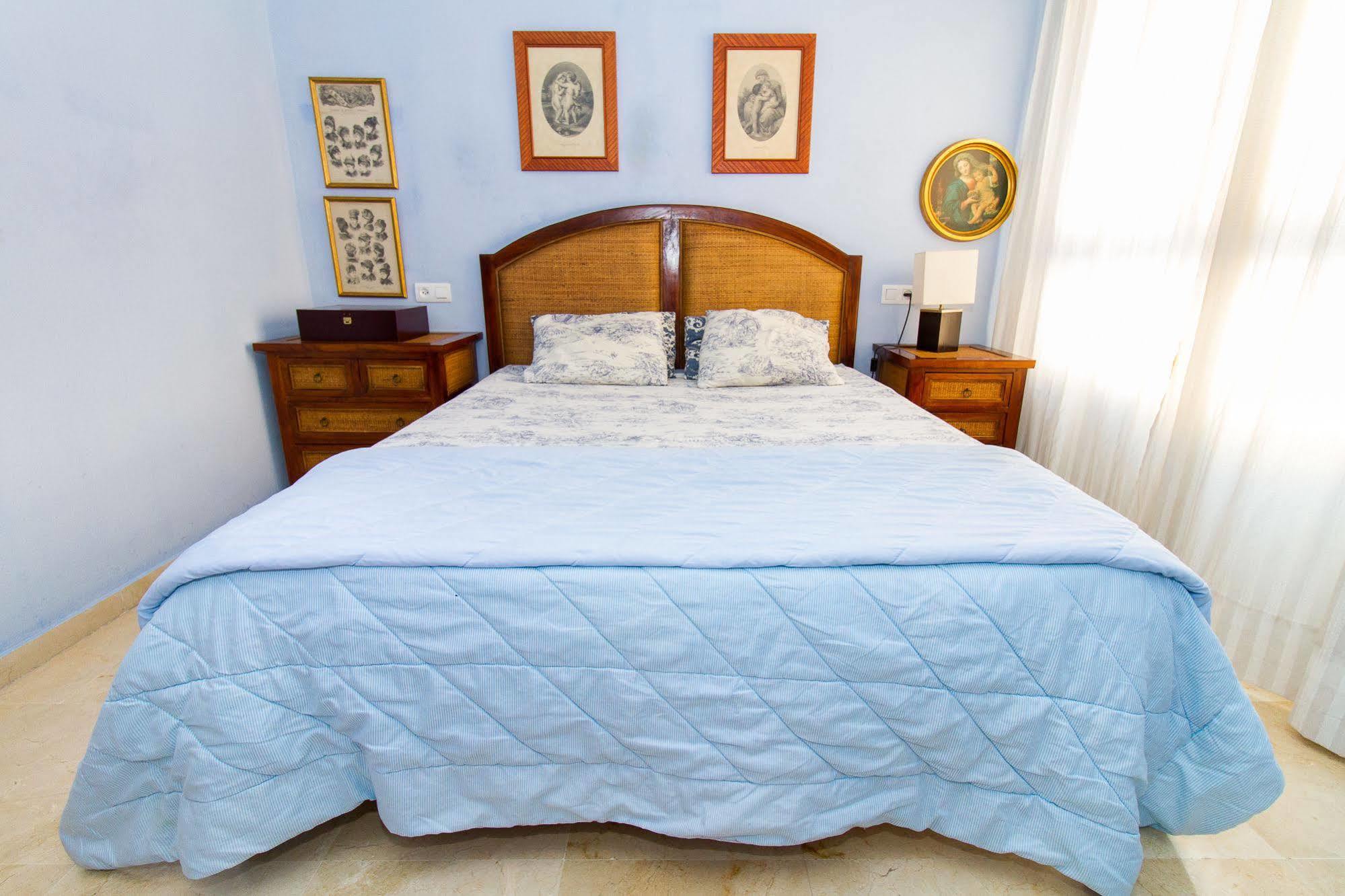 Alfonso Reyes Apartment - Malaga Harbour エクステリア 写真